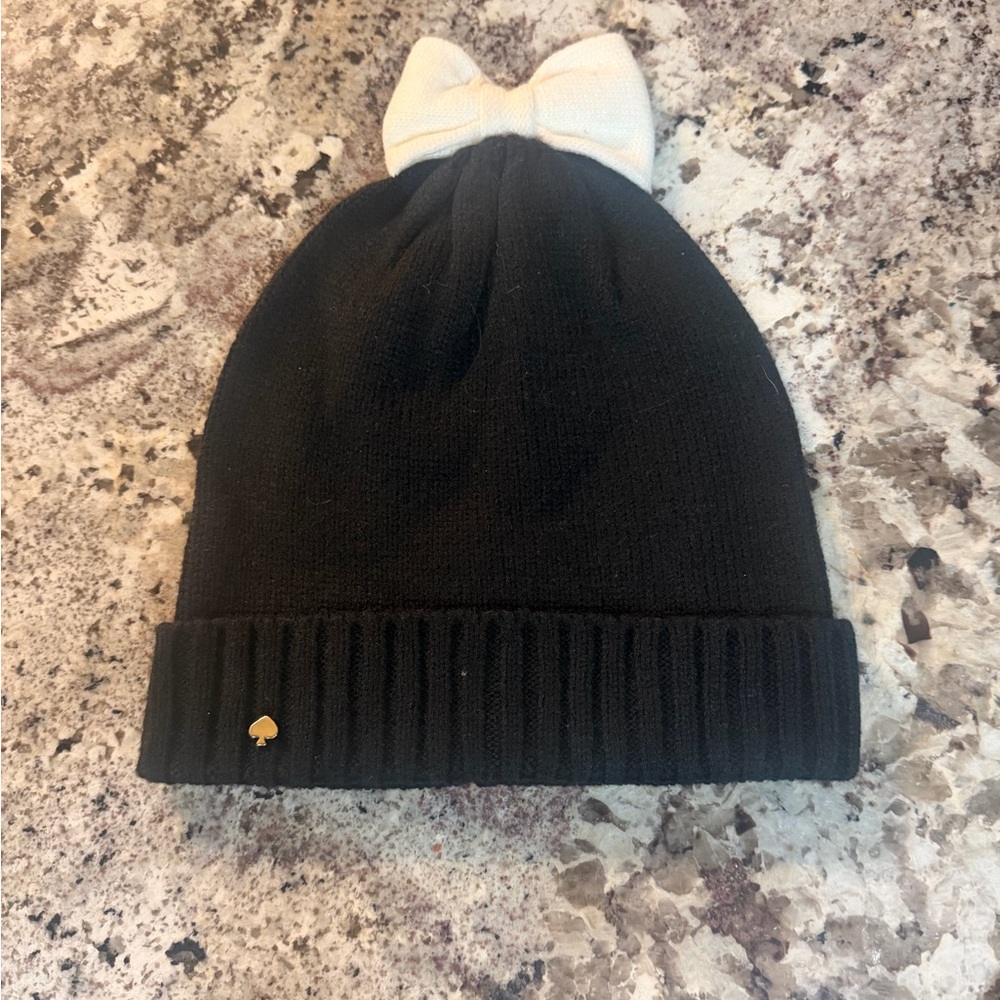 ❤️SOLD❤️Kate Spade Black Beanie with White Bow